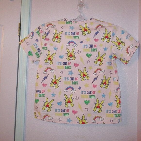 Happy Bunny RAINBOW One Of Those Days SCRUB Top Size M V-NECK Short Sleeve POCKE - Picture 8 of 11